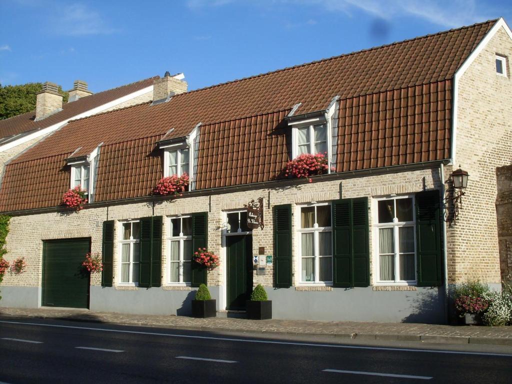 B&B Auberge De Klasse Veurne Luaran gambar